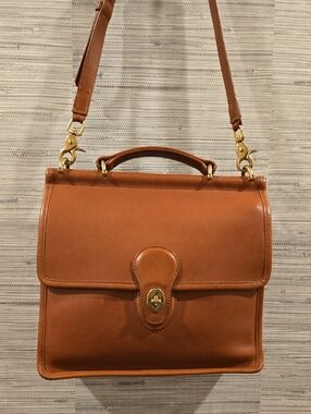 COACH Vintage Classic Leather Wallis Shoulder Bag - Tan